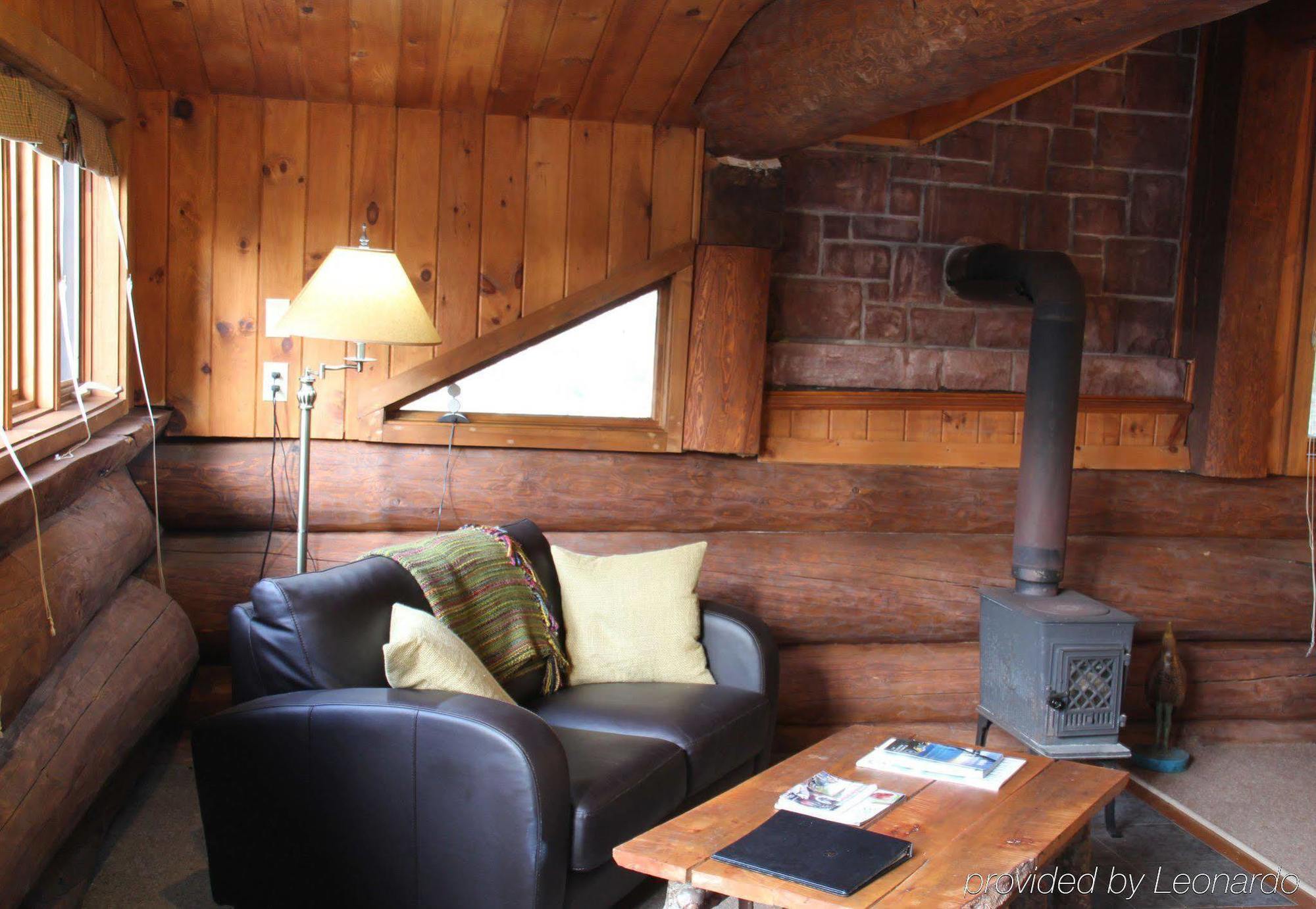 Trout Point Lodge Of Nova Scotia East Kemptville Room photo