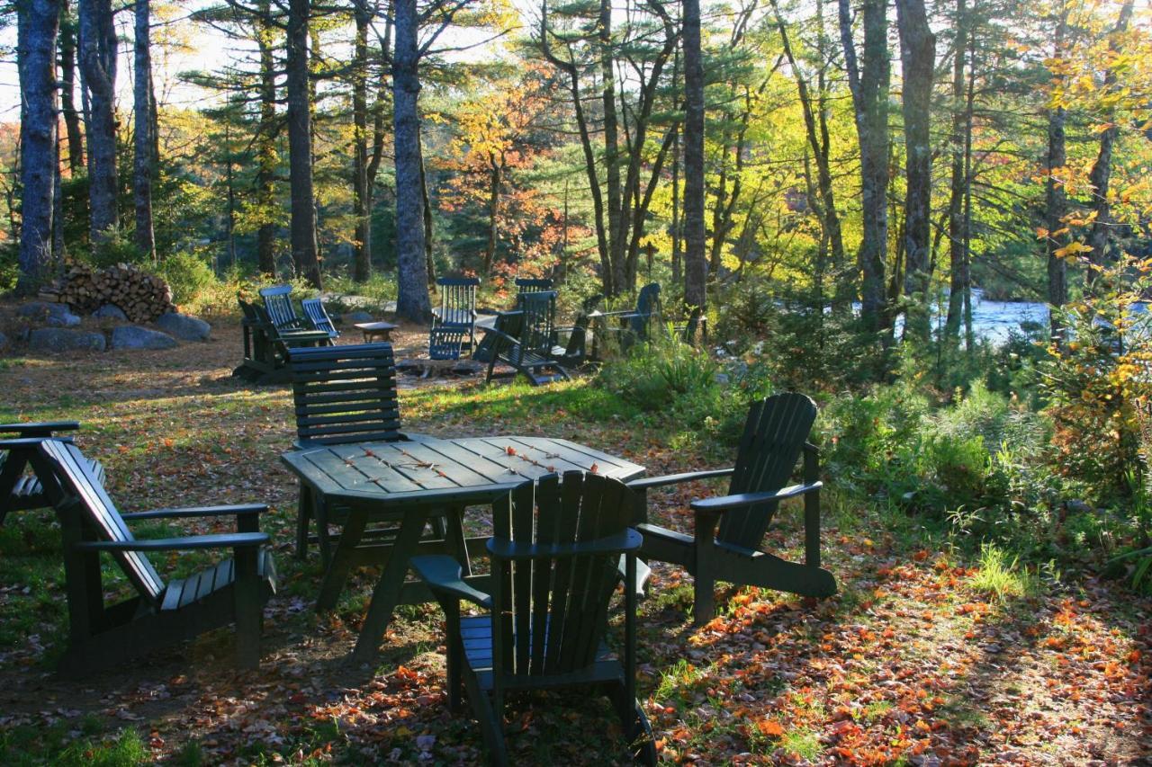 Trout Point Lodge Of Nova Scotia East Kemptville Exterior photo